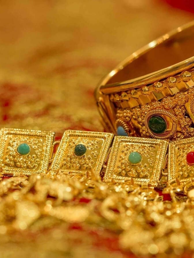 Gold Price Today, 4 January 2023: Gold rates skyrocket again, near to Rs56K