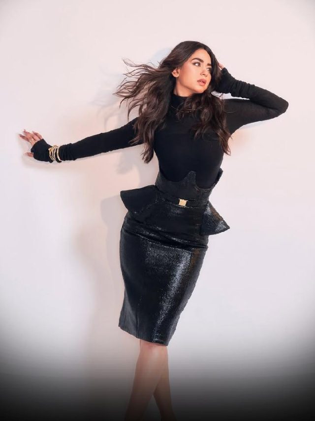 Soundarya Sharma Stuns In Sculpted Black : A Red Carpet Knockout