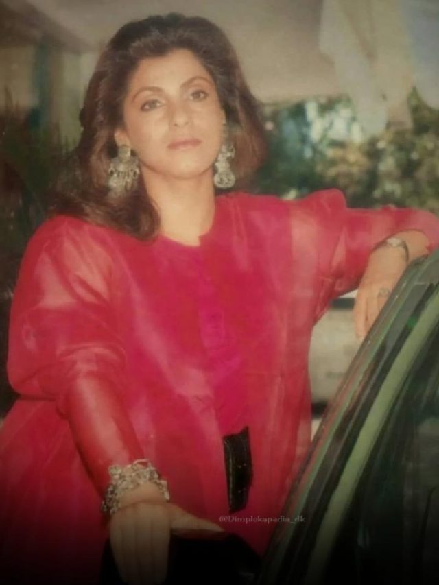 5 Iconic Dimple Kapadia Movies To Watch On Her Birthday